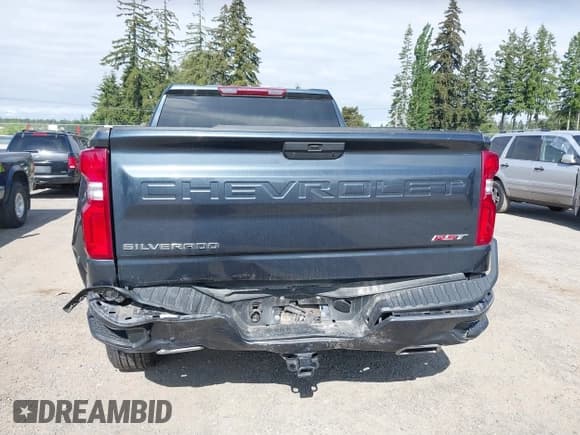 ✅ 2019 Chevrolet Silverado 1500 RST • VIN: 1GCRYEED3KZ301952 • Lot: 42322142. Wystawiony na IAAI z przebiegiem 105 588 mil. Bezpłatny archiwum sprzedaży aukcyjnych z USA i szczegółowy raport historii pojazdu na DreamBid. Zdjęcie 6.