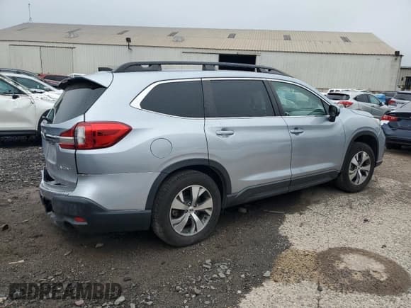 ✅ 2022 Subaru Ascent Premium • VIN: 4S4WMACD8N3410775 • Lot: 70728655. Listed on Copart with 45,072 mi. Free auction sales archive from the USA and detailed vehicle history report at DreamBid. Image 3.