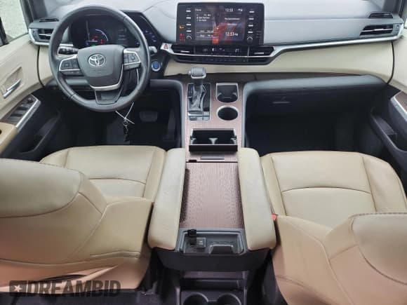 ✅ 2021 Toyota Sienna XLE • VIN: 5TDYRKEC3MS001816 • Lot: 85180775. Listed on Copart with 163,102 mi. Free auction sales archive from the USA and detailed vehicle history report at DreamBid. Image 8.