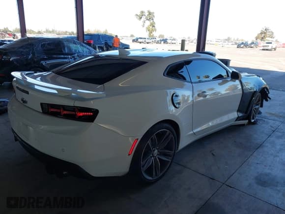 ✅ 2018 Chevrolet Camaro 2SS • VIN: 1G1FH1R79J0146058 • Лот: 43464339. Опубликован ранее на IAAI с пробегом 89 728 миль. Бесплатный доступ к архиву аукционных продаж из США и подробный отчёт об истории автомобиля на DreamBid. Изображение 4.