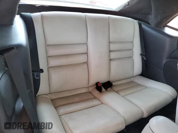 ✅ 1994 Ford Mustang • VIN: 1FALP45T1RF105102 • Lot: 68138255. Listed on Copart with 89,874 mi. Free auction sales archive from the USA and detailed vehicle history report at DreamBid. Image 10.