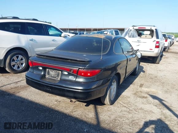 ✅ 2001 Ford Escort ZX2 • VIN: 3FAFP11371R183991 • Lot: 42223922. Listed on IAAI with 150,550 mi. Free auction sales archive from the USA and detailed vehicle history report at DreamBid. Image 4.