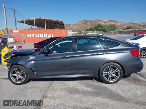 ✅ 2016 BMW 3 Series 328i Gran Turismo xDrive • VIN: WBA8Z5C56GGS37586 • Lot: 42533265. Wystawiony na IAAI z przebiegiem 125 436 mil. Bezpłatny archiwum sprzedaży aukcyjnych z USA i szczegółowy raport historii pojazdu na DreamBid. Zdjęcie 14.