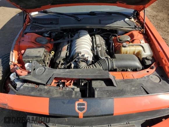 ✅ 2009 Dodge Challenger SRT-8 • VIN: 2B3LJ74W09H563075 • Lot: 76766354. Wystawiony na Copart z przebiegiem 75 047 mil. Bezpłatny archiwum sprzedaży aukcyjnych z USA i szczegółowy raport historii pojazdu na DreamBid. Zdjęcie 11.