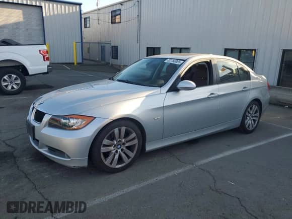 2006 BMW 3 Series 325i z VIN WBAVB135X6PT11610, wystawiony jako Copart lot #82766065 z przebiegiem Nie podano mil oraz Szkoda całkowita • Salvage title. Historia ofert i sprzedaży dostępna na DreamBid. Obrazek 1.