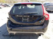 ✅ 2016 Volvo V60 • VIN: YV1902SS2G1300932 • Лот: 46270974. Опубликован ранее на Copart с пробегом 106 651 миль. Бесплатный доступ к архиву аукционных продаж из США и подробный отчёт об истории автомобиля на DreamBid. Изображение 6.