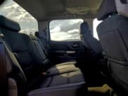 ✅ 2018 Chevrolet Silverado 1500 LT • VIN: 3GCPCREC9JG185398 • Lot: 93302655. Wystawiony na Copart z przebiegiem 91 661 mil. Bezpłatny archiwum sprzedaży aukcyjnych z USA i szczegółowy raport historii pojazdu na DreamBid. Zdjęcie 10.