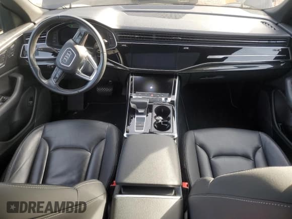 ✅ 2019 Audi Q8 Premium • VIN: WA1AVAF11KD011378 • Lot: 85109425. Wystawiony na Copart z przebiegiem 63 970 mil. Bezpłatny archiwum sprzedaży aukcyjnych z USA i szczegółowy raport historii pojazdu na DreamBid. Zdjęcie 8.