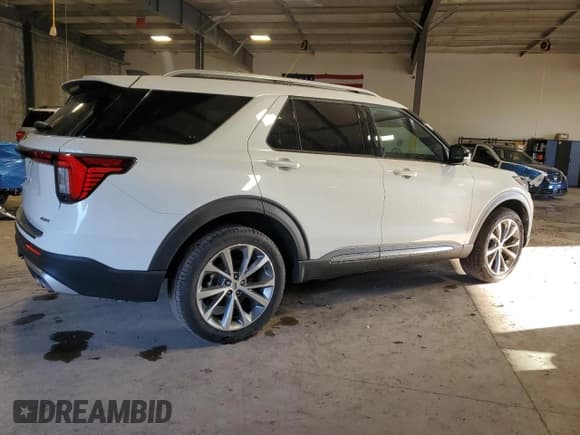 ✅ 2025 Ford Explorer Platinum • VIN: 1FMWK8HC9SGA70846 • Lot: 71782335. Listed on Copart with 7,339 mi. Free auction sales archive from the USA and detailed vehicle history report at DreamBid. Image 3.