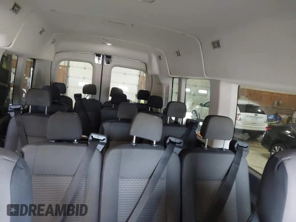 ✅ 2021 Ford Transit Passenger XL • VIN: 1FBAX9CG9MKA15625 • Лот: 42491429. Опубликован ранее на IAAI с пробегом 99 401 миль. Бесплатный доступ к архиву аукционных продаж из США и подробный отчёт об истории автомобиля на DreamBid. Изображение 8.