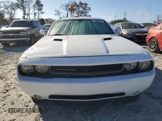 ✅ 2013 Dodge Challenger SXT • VIN: 2C3CDYAG6DH734059 • Lot: 85962214. Wystawiony na Copart z przebiegiem 158 599 mil. Bezpłatny archiwum sprzedaży aukcyjnych z USA i szczegółowy raport historii pojazdu na DreamBid. Zdjęcie 5.