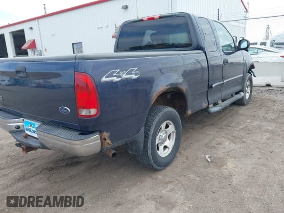 ✅ 2004 Ford F-150 XL • VIN: 2FTRX18W14CA45657 • Лот: 42091900. Опубликован ранее на IAAI с пробегом 193 740 миль. Бесплатный доступ к архиву аукционных продаж из США и подробный отчёт об истории автомобиля на DreamBid. Изображение 4.