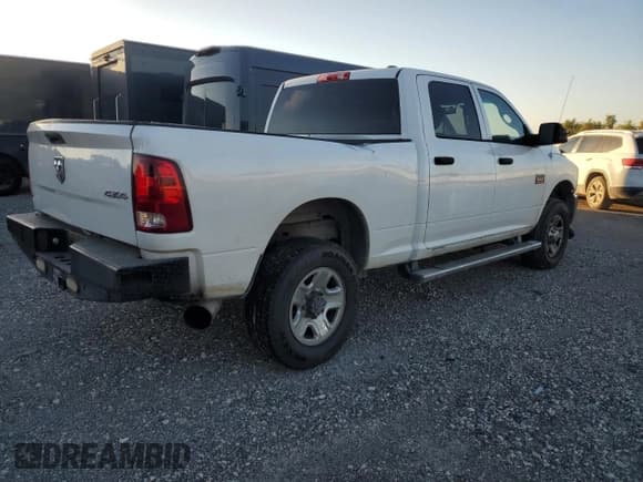 ✅ 2014 Ram 2500 Tradesman • VIN: 3C6UR5CL8EG225514 • Lot: 87255795. Wystawiony na Copart z przebiegiem Nie podano. Bezpłatny archiwum sprzedaży aukcyjnych z USA i szczegółowy raport historii pojazdu na DreamBid. Zdjęcie 3.