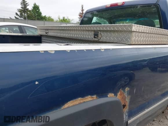 2001 Chevrolet Silverado 1500 с VIN 1GCEK14W81Z218530, выставлен на аукционе IAAI как лот 42274482 с пробегом 173 402 миль миль и . История ставок и продаж доступна на DreamBid. Изображение 13.