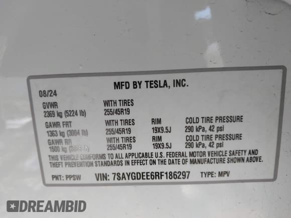 ✅ 2024 Tesla Model Y Long Range • VIN: 7SAYGDEE6RF186297 • Lot: 43597490. Wystawiony na IAAI z przebiegiem Nie podano. Bezpłatny archiwum sprzedaży aukcyjnych z USA i szczegółowy raport historii pojazdu na DreamBid. Zdjęcie 9.