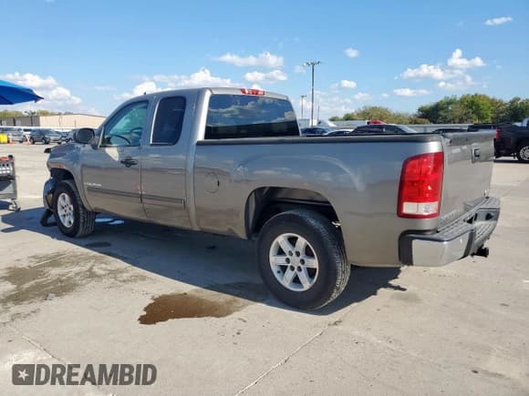 ✅ 2007 GMC Sierra 1500 SLE2 • VIN: 2GTEC19JX71653321 • Лот: 84756875. Опубликован ранее на Copart с пробегом 139 733 миль. Бесплатный доступ к архиву аукционных продаж из США и подробный отчёт об истории автомобиля на DreamBid. Изображение 2.