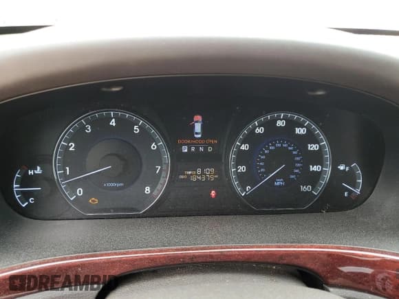 ✅ 2011 Hyundai Equus Signature • VIN: KMHGH4JF7BU038933 • Lot: 48356535. Listed on Copart with 184,379 mi. Free auction sales archive from the USA and detailed vehicle history report at DreamBid. Image 9.