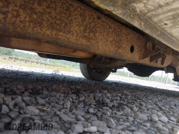 ✅ 1992 Isuzu Pickup S • VIN: 4S1CL11L3N4207154 • Lot: 42470949. Wystawiony na IAAI z przebiegiem 309 488 mil. Bezpłatny archiwum sprzedaży aukcyjnych z USA i szczegółowy raport historii pojazdu na DreamBid. Zdjęcie 18.