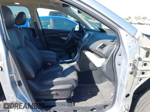 ✅ 2021 Subaru Ascent Touring • VIN: 4S4WMARD7M3455549 • Lot: 43497006. Wystawiony na IAAI z przebiegiem 39 043 mil. Bezpłatny archiwum sprzedaży aukcyjnych z USA i szczegółowy raport historii pojazdu na DreamBid. Zdjęcie 5.