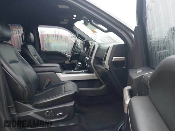 ✅ 2017 Ford F-150 XL • VIN: 1FTFW1EF2HKD78817 • Lot: 43756660. Wystawiony na IAAI z przebiegiem 152 270 mil. Bezpłatny archiwum sprzedaży aukcyjnych z USA i szczegółowy raport historii pojazdu na DreamBid. Zdjęcie 5.