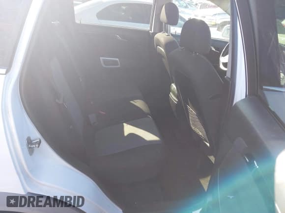 ✅ 2014 Chevrolet Captiva Sport LS • VIN: 3GNAL2EK2ES648528 • Lot: 41856138. Wystawiony na IAAI z przebiegiem 135 511 mil. Bezpłatny archiwum sprzedaży aukcyjnych z USA i szczegółowy raport historii pojazdu na DreamBid. Zdjęcie 8.