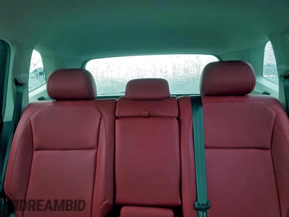 ✅ 2018 Volkswagen Tiguan S • VIN: 3VV0B7AX5JM084184 • Lot: 95682865. Wystawiony na Copart z przebiegiem 196 605 mil. Bezpłatny archiwum sprzedaży aukcyjnych z USA i szczegółowy raport historii pojazdu na DreamBid. Zdjęcie 10.