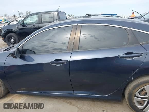 ✅ 2016 Honda Civic LX • VIN: 19XFC2F51GE206090 • Lot: 43100920. Listed on IAAI with 120,554 mi. Free auction sales archive from the USA and detailed vehicle history report at DreamBid. Image 14.