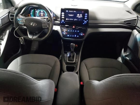 ✅ 2021 Hyundai Ioniq SE • VIN: KMHC75LCXMU257091 • Lot: 49177495. Wystawiony na Copart z przebiegiem 118 758 mil. Bezpłatny archiwum sprzedaży aukcyjnych z USA i szczegółowy raport historii pojazdu na DreamBid. Zdjęcie 8.