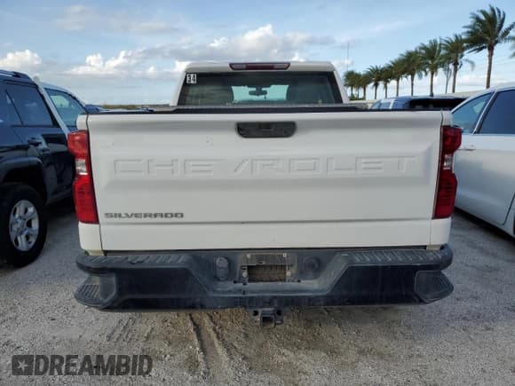 ✅ 2019 Chevrolet Silverado 1500 Work Truck • VIN: 1GCRYAEF3KZ397527 • Lot: 74936094. Wystawiony na Copart z przebiegiem 112 249 mil. Bezpłatny archiwum sprzedaży aukcyjnych z USA i szczegółowy raport historii pojazdu na DreamBid. Zdjęcie 6.