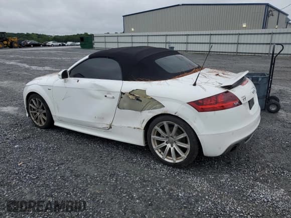 ✅ 2014 Audi TT Premium Plus • VIN: TRUSFAFK8E1007484 • Lot: 67753015. Wystawiony na Copart z przebiegiem 78 572 mil. Bezpłatny archiwum sprzedaży aukcyjnych z USA i szczegółowy raport historii pojazdu na DreamBid. Zdjęcie 2.