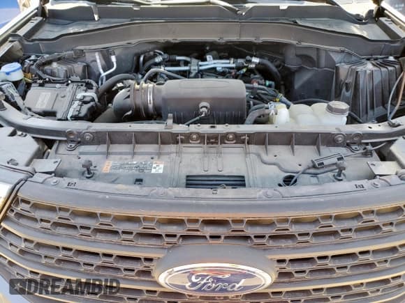 ✅ 2022 Ford Explorer • VIN: 1FMSK7BH9NGB31212 • Lot: 61222145. Wystawiony na Copart z przebiegiem 28 000 mil. Bezpłatny archiwum sprzedaży aukcyjnych z USA i szczegółowy raport historii pojazdu na DreamBid. Zdjęcie 12.