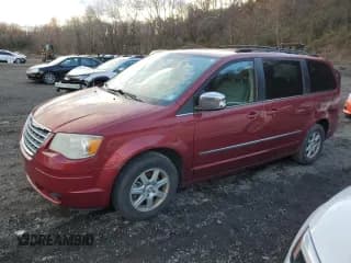 ✅ 2010 Chrysler Town & Country Touring • VIN: 2A4RR5D14AR415644 • Lot: 92122215. Listed on Copart with 201,227 mi. Free auction sales archive from the USA and detailed vehicle history report at DreamBid. Image 1.