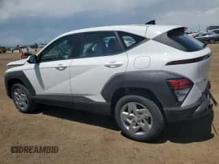 2025 Hyundai Kona SE z VIN KM8HACAB4SU236577, wystawiony jako Copart lot #60651315 z przebiegiem 5 531 mil mil oraz Szkoda całkowita • Salvage title. Historia ofert i sprzedaży dostępna na DreamBid. Obrazek 2.