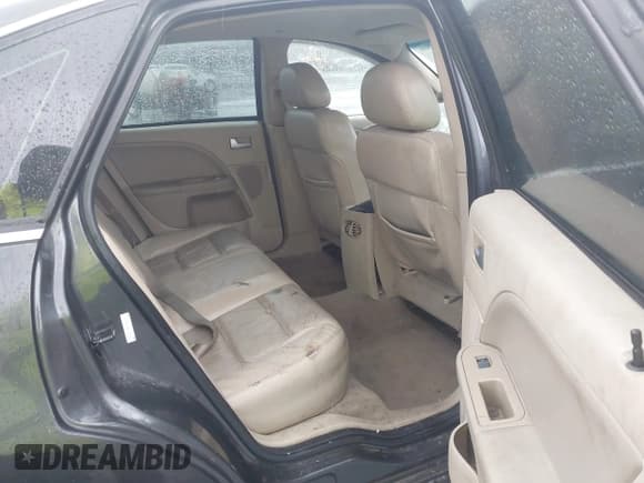 ✅ 2007 Ford Five Hundred Limited • VIN: 1FAHP25127G140439 • Lot: 43578806. Wystawiony na IAAI z przebiegiem Nie podano. Bezpłatny archiwum sprzedaży aukcyjnych z USA i szczegółowy raport historii pojazdu na DreamBid. Zdjęcie 8.