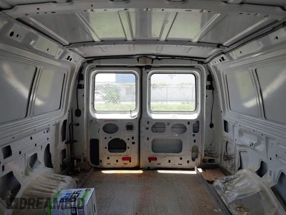 ✅ 2011 Ford Econoline Cargo Commercial • VIN: 1FTSE3EL4BDB39770 • Lot: 42539014. Listed on IAAI with 199,289 mi. Free auction sales archive from the USA and detailed vehicle history report at DreamBid. Image 8.