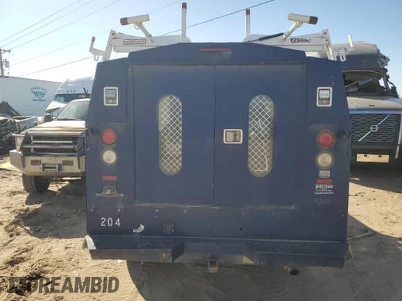 2014 Chevrolet Silverado 3500HD Work Truck с VIN 1GB3KZCG1EF106891, выставлен на аукционе Copart как лот 80326624 с пробегом 232 063 миль миль и Чистый • Clean title. История ставок и продаж доступна на DreamBid. Изображение 6.