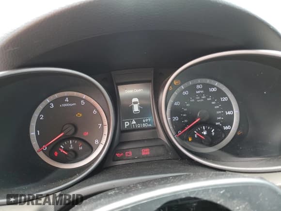 ✅ 2016 Hyundai Santa Fe • VIN: 5XYZT3LBXGG369112 • Лот: 57869003. Опубликован ранее на Copart с пробегом 110 180 миль. Бесплатный доступ к архиву аукционных продаж из США и подробный отчёт об истории автомобиля на DreamBid. Изображение 9.