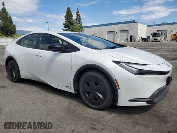 2025 Toyota Prius LE with VIN JTDADABU5S3026898, listed as a Copart auction lot 81225015 with 2,814 mi miles and Salvage title. Bid and sale history available at DreamBid. Image 4.
