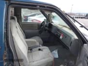 ✅ 1993 GMC Jimmy Diamond Edition Luxury • VIN: 1GKDT13W3P2537947 • Lot: 41949379. Wystawiony na IAAI z przebiegiem Nie podano. Bezpłatny archiwum sprzedaży aukcyjnych z USA i szczegółowy raport historii pojazdu na DreamBid. Zdjęcie 5.