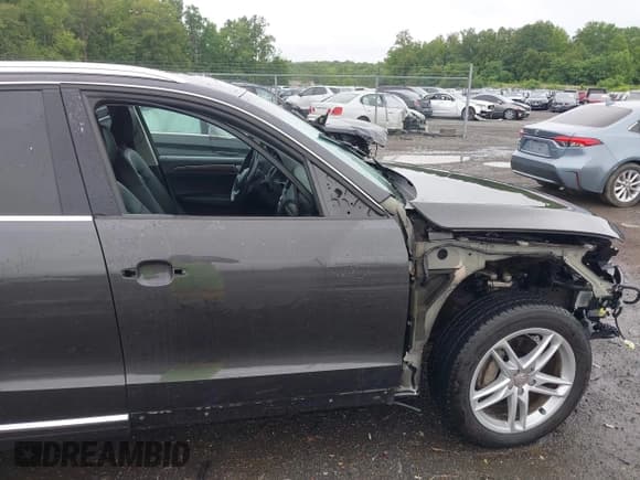 ✅ 2014 Audi Q5 Premium Plus • VIN: WA1CMAFP6EA100210 • Lot: 42347481. Listed on IAAI with 115,117 mi. Free auction sales archive from the USA and detailed vehicle history report at DreamBid. Image 20.