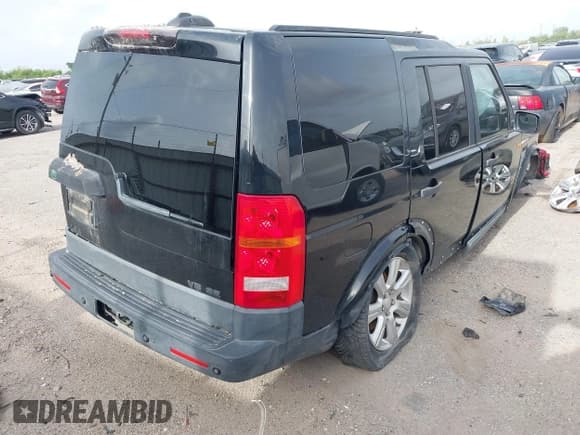 ✅ 2006 Land Rover LR3 SE • VIN: SALAE25476A354252 • Lot: 42263286. Wystawiony na IAAI z przebiegiem 177 990 mil. Bezpłatny archiwum sprzedaży aukcyjnych z USA i szczegółowy raport historii pojazdu na DreamBid. Zdjęcie 4.