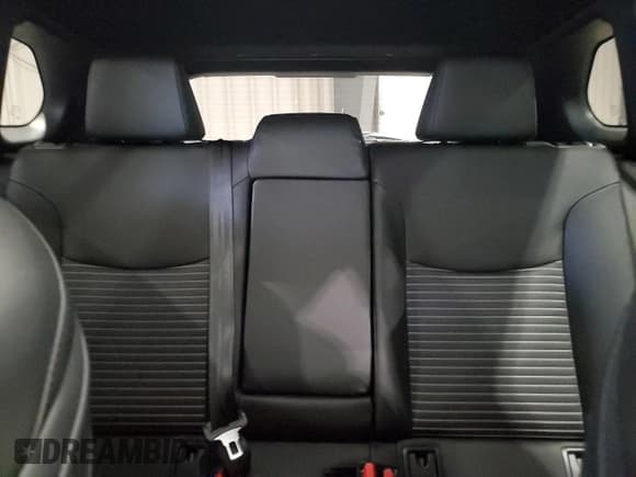 ✅ 2025 Toyota Corolla Cross Hybrid S • VIN: 7MUFBABG9SV071417 • Lot: 89493345. Wystawiony na Copart z przebiegiem 7 743 mil. Bezpłatny archiwum sprzedaży aukcyjnych z USA i szczegółowy raport historii pojazdu na DreamBid. Zdjęcie 10.