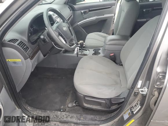 ✅ 2011 Hyundai Santa Fe GLS • VIN: 5XYZG3AB7BG071438 • Lot: 85361375. Listed on Copart with 211,087 mi. Free auction sales archive from the USA and detailed vehicle history report at DreamBid. Image 7.