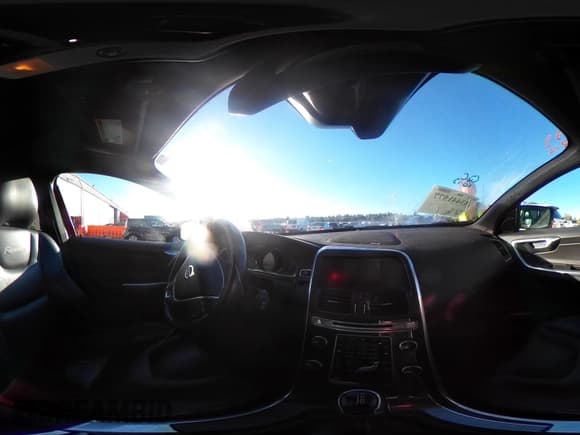 ✅ 2014 Volvo XC60 R-Design Premier Plus • VIN: YV4902DZ0E2530103 • Lot: 43441577. Listed on IAAI with Not provided. Free auction sales archive from the USA and detailed vehicle history report at DreamBid. Image 18.