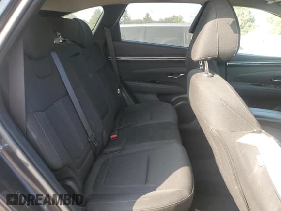 ✅ 2022 Hyundai Tucson SEL • VIN: 5NMJFCAE8NH064695 • Lot: 70098904. Wystawiony na Copart z przebiegiem 32 095 mil. Bezpłatny archiwum sprzedaży aukcyjnych z USA i szczegółowy raport historii pojazdu na DreamBid. Zdjęcie 10.