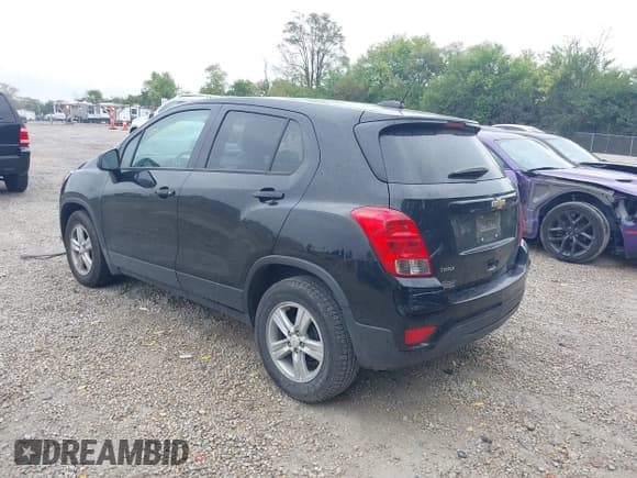 ✅ 2021 Chevrolet Trax LS • VIN: KL7CJKSB9MB321840 • Lot: 43265706. Listed on IAAI with 76,342 mi. Free auction sales archive from the USA and detailed vehicle history report at DreamBid. Image 3.