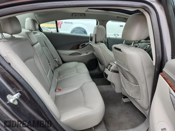 ✅ 2012 Buick LaCrosse Premium 3 • VIN: 1G4GH5E33CF302922 • Lot: 66875335. Listed on Copart with 165,235 mi. Free auction sales archive from the USA and detailed vehicle history report at DreamBid. Image 10.