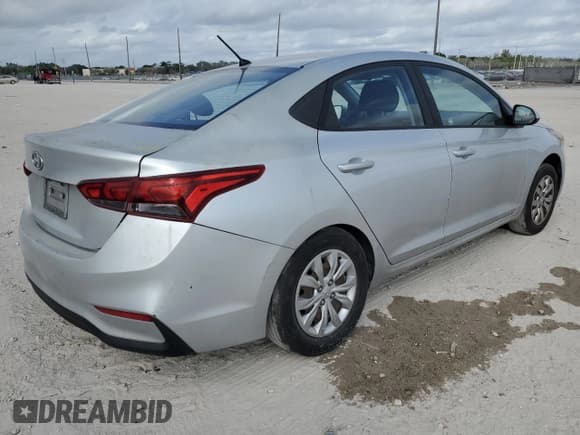 ✅ 2018 Hyundai Accent SE • VIN: 3KPC24A36JE016610 • Лот: 45656475. Опубликован ранее на Copart с пробегом 75 912 миль. Бесплатный доступ к архиву аукционных продаж из США и подробный отчёт об истории автомобиля на DreamBid. Изображение 3.