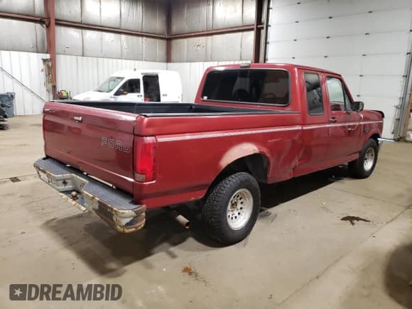 ✅ 1993 Ford F-150 S • VIN: 1FTEX15Y1PKB88533 • Lot: 81173825. Wystawiony na Copart z przebiegiem 143 896 mil. Bezpłatny archiwum sprzedaży aukcyjnych z USA i szczegółowy raport historii pojazdu na DreamBid. Zdjęcie 3.