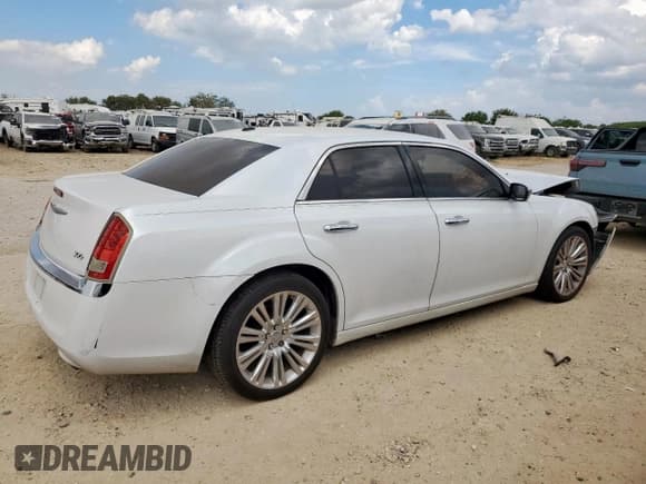 ✅ 2012 Chrysler 300 Limited • VIN: 2C3CCACG1CH278218 • Lot: 83932095. Listed on Copart with 188,948 mi. Free auction sales archive from the USA and detailed vehicle history report at DreamBid. Image 3.